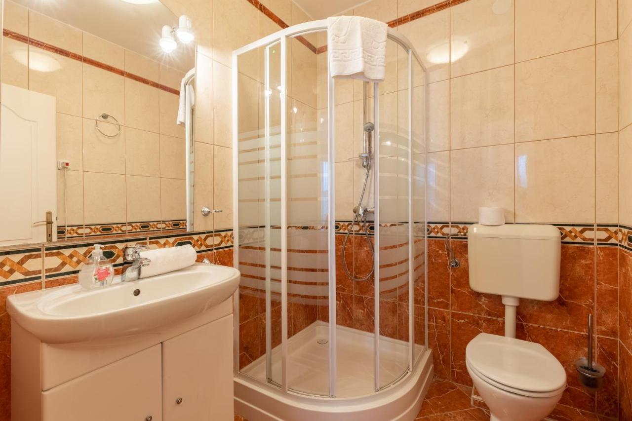 שיופוק Egyuett A Csalad II Apartman By Bltn מראה חיצוני תמונה