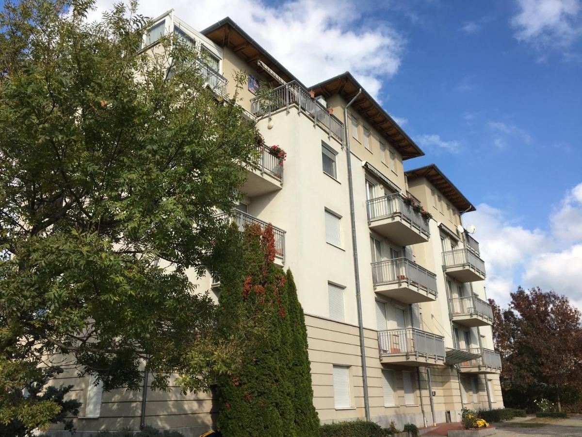 שיופוק Egyuett A Csalad II Apartman By Bltn מראה חיצוני תמונה